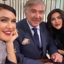 Savaşçı'dan ani bir şekilde ayrılan berk oktay yasak elma dizisinin kadrosuna dahil oldu. Ve Berk Oktay Yasak Elma Nin Setinde Eda Ece Den Ilk Surpriz Foto Iste Cagatay
