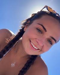 Hannah Earley (@hannahjanaeearley) • Instagram फोटोहरू र भिडियोहरू