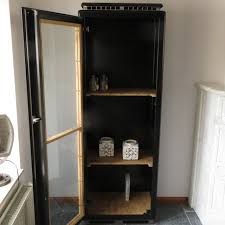 Thrift store gridwall displays also popular in thrift stores are grid wall panels available in 1'x5', 2'x4', 2'x5', 2'x6', 2'x8', 3'x6', 3'x8', 4'x4' and 4'x6' and in black, white and chrome finishes. Industrial Design Display Cabinet Sustainable Furniture Verantwoorde Meubels