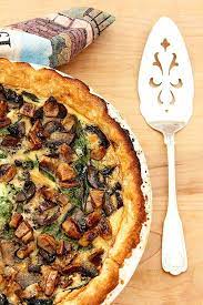 Caramelized Garlic Spinach And Mushroom Tart From Creative Culinary Com Veggie Tart Mushroom Tart Spinach Stuffed Mushrooms