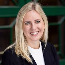 Introducing Kathryn Cavanaugh, Founder and Managing Partner of Capstar  Ventures. Kathryn has been investing in and advising early stage companies  for over 20 years across the consumer, technology and healthcare sectors  with