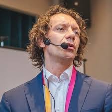 Pam Wilde's Instagram, Twitter & Facebook