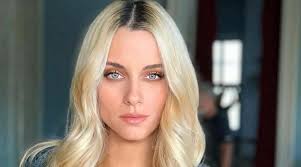 Έγκυος στο δεύτερο παιδί της είναι η γνωστή παρουσιάστρια και μοντέλο δούκισσα νομικού. Doykissa Nomikoy Ena Trito Paidi 8a Oloklhrwne Thn Eytyxia Mas Pagenews Gr