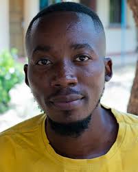 You deserve someone who truly loves you" Hani Assaf 👏 See my full  interview➡️ https://thehumanaspect.com/story/410/hani to learn how I was in  a relationship that was both mentally and physically abusive. I kept