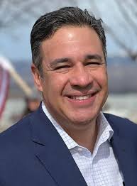 Former US Congressman Labrador wins nomination for Idaho attorney general,  unseating Wasden