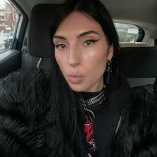 Marissa Lutz (insecurebarbie)