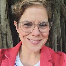 Jennifer Brekke's Instagram, Twitter & Facebook