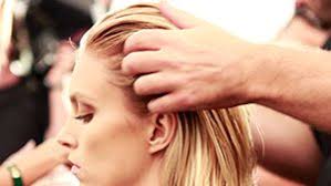 5 Things Hairstylists Wish You Would Tell Them