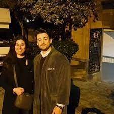 صوره قديمه توها تنزل الب مع احد الفانز وصاحبه الصوره نرلت هالصوره الحلوه وكاتبه التعرف عليك جميل جدا كل ماستطيع اخبارك ب انك تستحق المزيد دوما انت انسان مميز