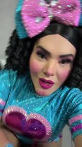 Babs Sharp's Instagram, Twitter & Facebook