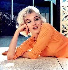 Marilyn And The Orange Pucci Blouse Sitting Photo By George Barris 1962 Marilyn Monroe Fashion Marilyn Monroe Photos Cute Celebrities