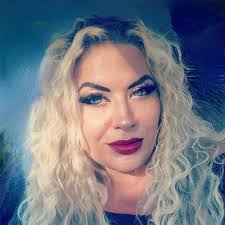 Nicole Borowicz's Instagram, Twitter & Facebook