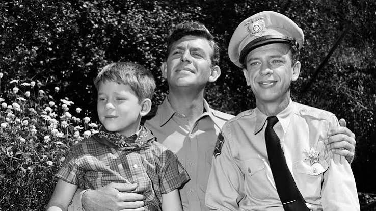🎬 At 75, Ron Howard Finally Reveals the Truth About Andy Griffith — The Man Behind America’s Favorite Sheriff