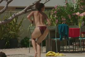 Photos Therese Manon Bresch Fait Tomber Le Haut Dans P Tele Star