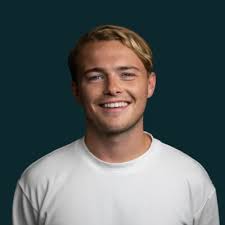 Meet Samuel Ola (ex-Spotify): The man building the ultimate AI powered  careers platform You may know Samuel as the co-founder of Nestwork. Or The  man of the match at The Graduate Guide