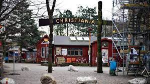 However just a stone's throw away from christiania, you'll find some of the most fashionable waterfront apartment buildings in. Schiesserei In Christiania Der Hippie Traum Droht Zu Platzen Welt Themen Puls