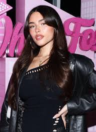 Madison Beer Roasts Fan After He Told Her She Was "Getting Fatter ...