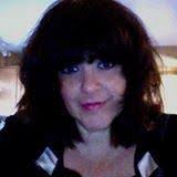 Lori Banach's Instagram, Twitter & Facebook