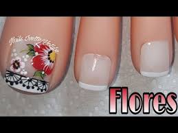 Ahora sí, empecemos a ver los mejores diseños para decorar las uñas de los pies. Decoracion De Unas Flores Facil Para Pie Youtube Artofit