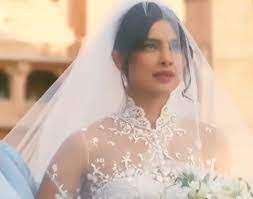 Priyanka chopra was once again putting on a stunning display just two weeks after tying the knot, as she and husband nick jones arrived at the lavish wedding of isha ambani on wednesday. Priyanka Chopra S Wedding Day Beauty And Makeup Details Are Revealed