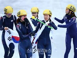 Born 30 january 1997) is a south korean short track speed skater. ì†Œì¹˜ ì‡¼íŠ¸íŠ¸ëž™ ì‹¬ì„í¬ ìœ ë‹ˆí¼ì˜ ë¹„ë°€ì€
