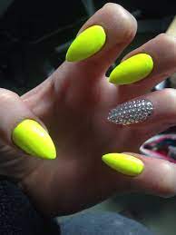 Pin By Jenina Haikonen On Nail Art Diy Acrylic Nails Almond Shape Nails Silver Nail Designs