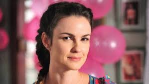 Amor à vida': Gina se apaixona por Herbert, o beija, mas o médico pode ser  seu pai