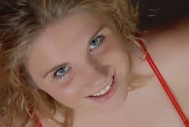 Amanda Gaber's Instagram, Twitter & Facebook