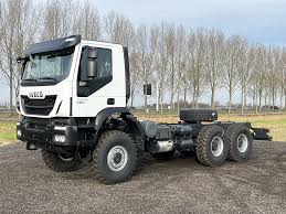 Iveco AD380T38W-2004 Cab & Chassis Truck