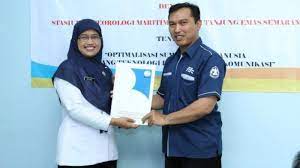 4,257 likes · 3 talking about this. Ftik Usm Kerjasama Dengan Bmkg Semarang Nantinya Mahasiswa Berlomba Buat Aplikasi Prakiraan Cuaca Tribun Jateng