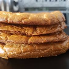 La Tete Dans Les Nuages Cloud Bread En 2020 Bombes De Graisse Ceto Pains A Hot Dog Petit Dejeuner Keto