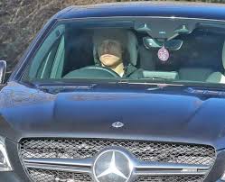 Arsenal, chelsea, liverpool and real madrid players feature these pictures. Chelsea Clear The Air Talks Maurizio Sarri Glum At Training