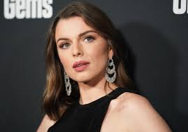 Julia Fox Said She's A "Die-Hard, OG" Kardashian Fan Two Weeks Before Kanye  West Romance