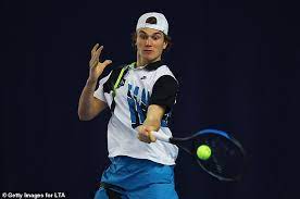 Draper, who had earlier received medical treatment. Teenager Jack Draper Claims Shock Win Over Cameron Norrie At The Battle Of The Brits Event Daily Mail Online