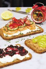 Easy Breakfast Ideas Topped Rye Bread Food And Recipes Mother Earth Living Easy Breakfast Rye Bread Food
