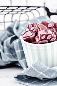 Gummibarchen Aus Kirschsaft Selber Machen Calistas Traum In 2020 Kirschsaft Selber Machen Gummibaren Selber Machen Kirschen