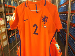 In dit shirt spelen de leeuwinnen dus ook tijdens het wk van 2019, welke in juni en juli plaats vindt in frankrijk. Shirt Oranje Leeuwinnen Off 57
