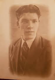 Just wondering if anyone knows who this might be. It was amongst a box of  photos of my Green grandparents who lived at Bushside. They were Jonas and  Maggie Green (née McRae).