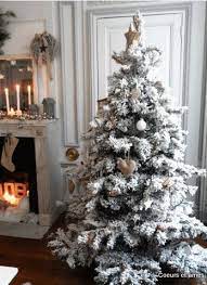 Love The Snow Covered Christmas Tree With Burlap Ornaments Burlap Christmas Ornaments Beautiful Christmas Trees Decorated Snow Covered Christmas Trees