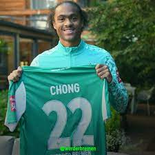 Latest werder bremen news from goal.com, including transfer updates, rumours, results, scores and player interviews. Manchester United S Tahith Chong Completes Loan To Werder Bremen Werder Bremen The Guardian