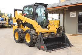 Cat 242b skid steer front end loader. Cat Unveils 16 New Skid Steer And Compact Track Loader Models Awj Machines Construction More