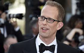 Dato: Les presento a Pete Docter El dirigió Monsters Inc, estrenada en  2001. Fue un rotundo éxito comercial y crítico 8 años después nos trajo Up  que también fue un éxito, siendo