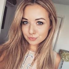 Emilie Pope's Instagram, Twitter & Facebook