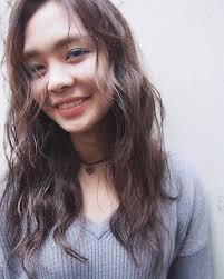 前髪なし ロングヘアスタイル特集 面長さんに似合うおしゃれな髪型を徹底リサーチ folk おしゃれな髪型 ヘアスタイル ロング 前髪なし