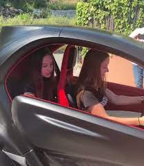 🎁🎄 i die geissens teil 2. Davina Geiss 16 Bekommt Ihr Drittes Auto Zum Geburtstag Promiflash De