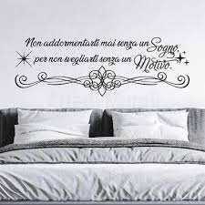 Per la migliore illuminazione della camera da letto, selezionare il vetro opaco e colorato. Adesivi Murali Camera Da Letto Per Decorare Le Pareti Arredi Murali