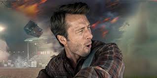 Glen Powell Reacts To All Those Viral 'Twisters' Kissing Tik Toks