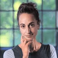 Barbara Elias's Instagram, Twitter & Facebook