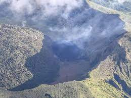 After 1903 st vincent returned to a state of quiescence which wasnt disturbed until 1971 when a remarkably quiet eruption built a new lava dome within the flooded crater of the volcano. Dormant Caribbean Volcanoes Become Active Again Residents Warned