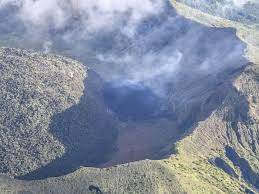 Vincent and the grenadines prime minister ralph gonsalves said efforts to move an estimated 20,000 residents who live near the volcano were underway. Dormant Caribbean Volcanoes Become Active Again Residents Warned